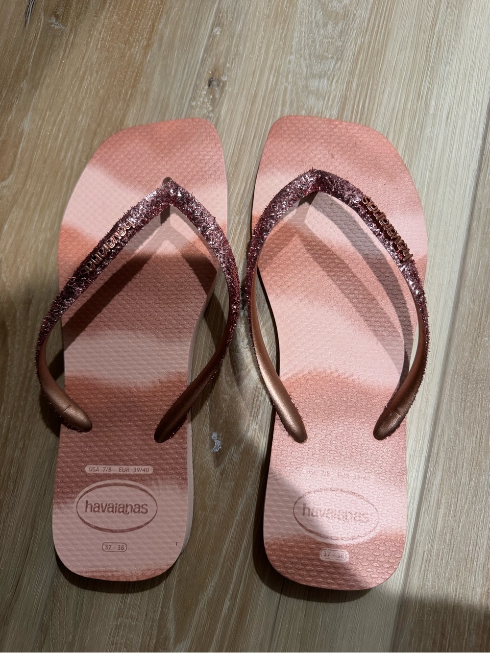 Havaianas Rose Gold Glitter Strap Flip Flops